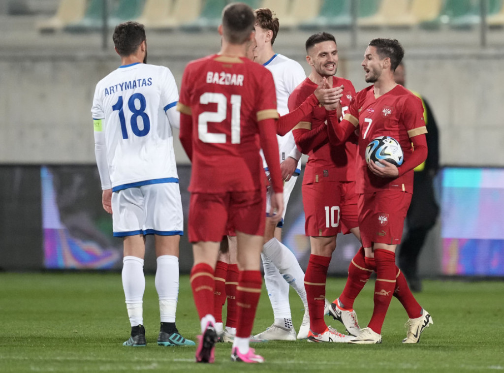 Fudbaleri Srbije pobedili Kipar, Tadić novi rekorder, Baždar debitovao