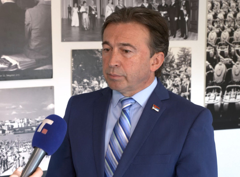 Bjegović: Incident na vozilu predsednika Vučića nije slučajnost