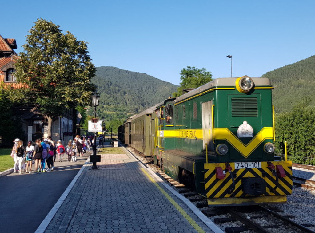 Voz "Nostalgija" od subote saobraća u dva nova termina na Šarganskoj osmici