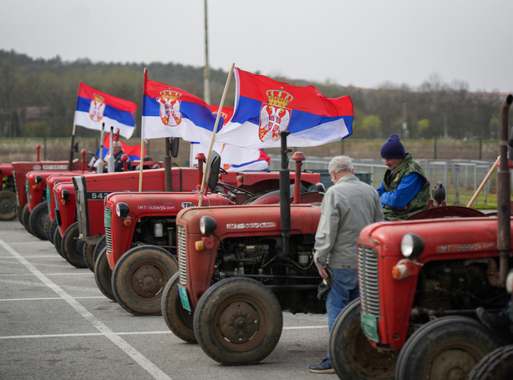 MUP apelovao na vlasnike traktora da se prijave na treći javni konkurs za zaštitne ramove