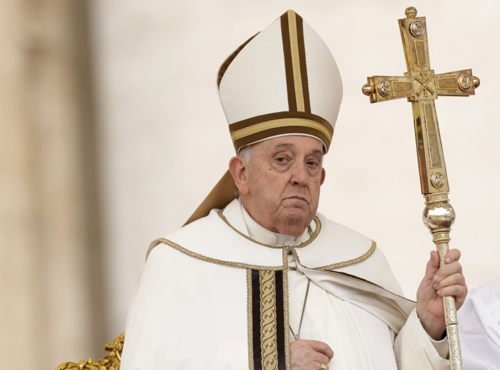 Papa Franja: Mir se ne gradi oružjem