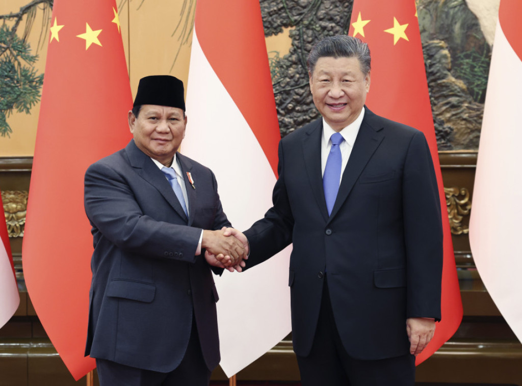 Si Đinping razgovarao sa novoizabranim predsednikom Indonezije Prabovom Subjantom