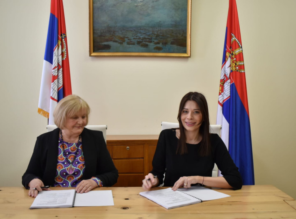 Irena Vujović potpisala ugovor,u Pirotu počinje modernizacija upravljanja otpadom