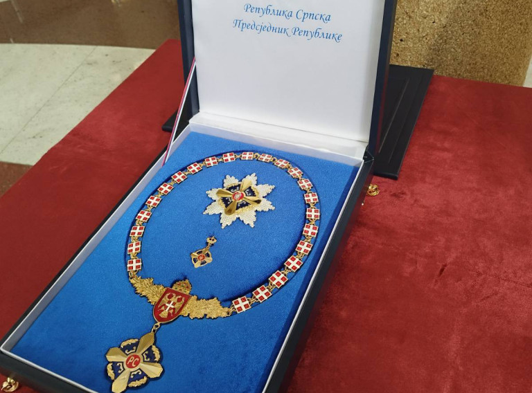 Orden Republike Srpske na ogrlici uručen Viktoru Orbanu