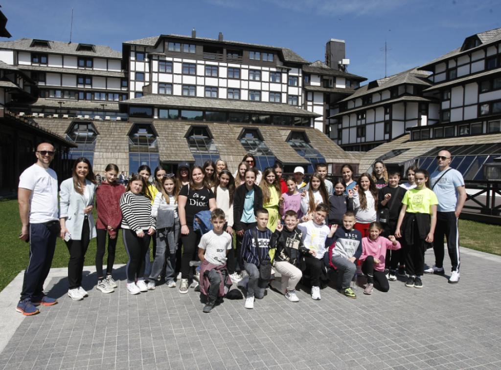 MK Group organizuje odmor na Kopaoniku za najbolje đake sa Kosova i Metohije