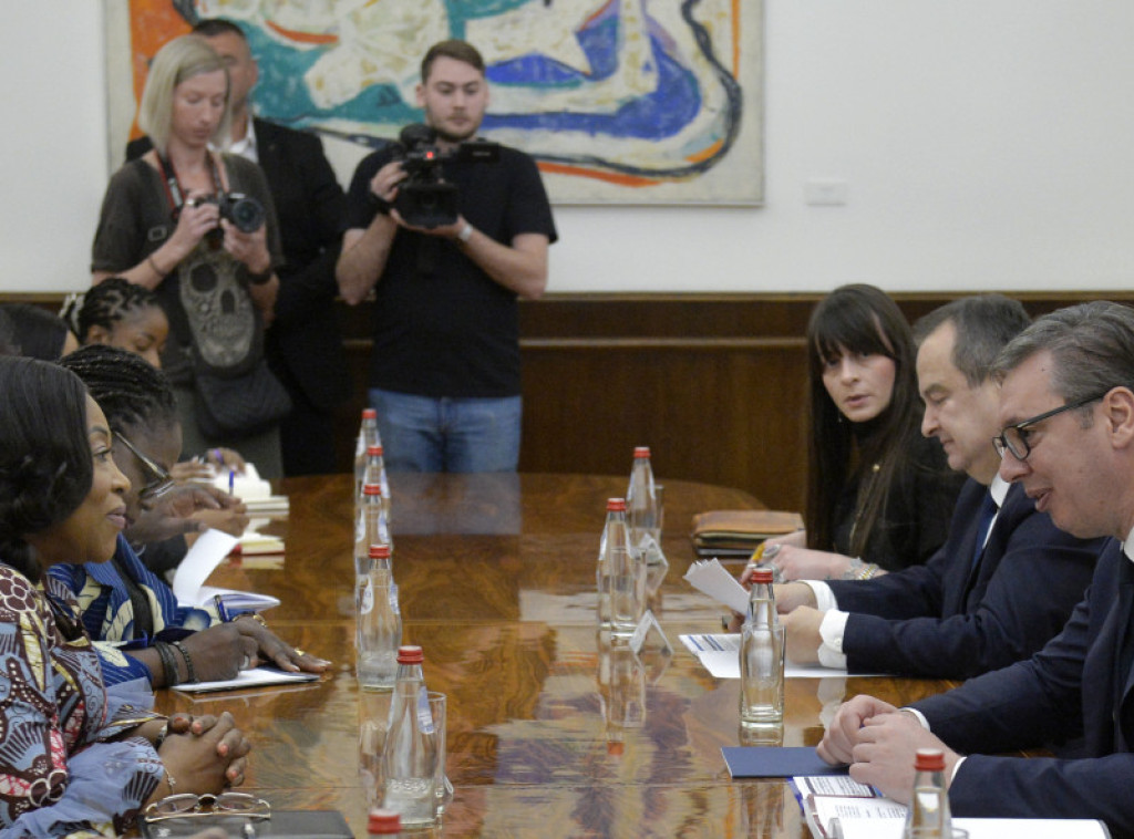 Predsednik Vučić sastao se sa ministarkom spoljnih poslova Gane Širli Ajorkor Bočvej