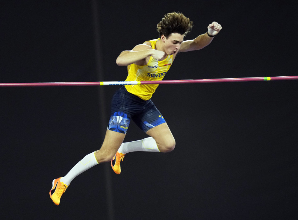 Švedski atletičar Armand Duplantis oborio svetski rekord u skoku motkom