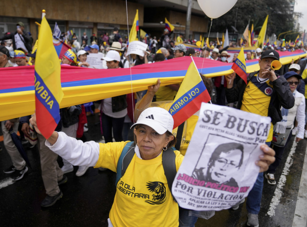 Hiljade Kolumbijaca na protestima protiv reformskih planova predsednika Gustava Petra