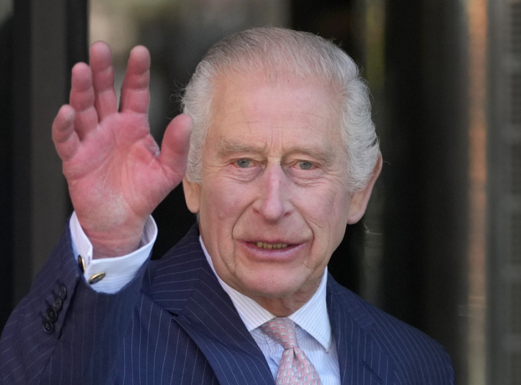 Kralj Čarls se danas vratio javnim dužnostima posetom centru za lečenje kancera
