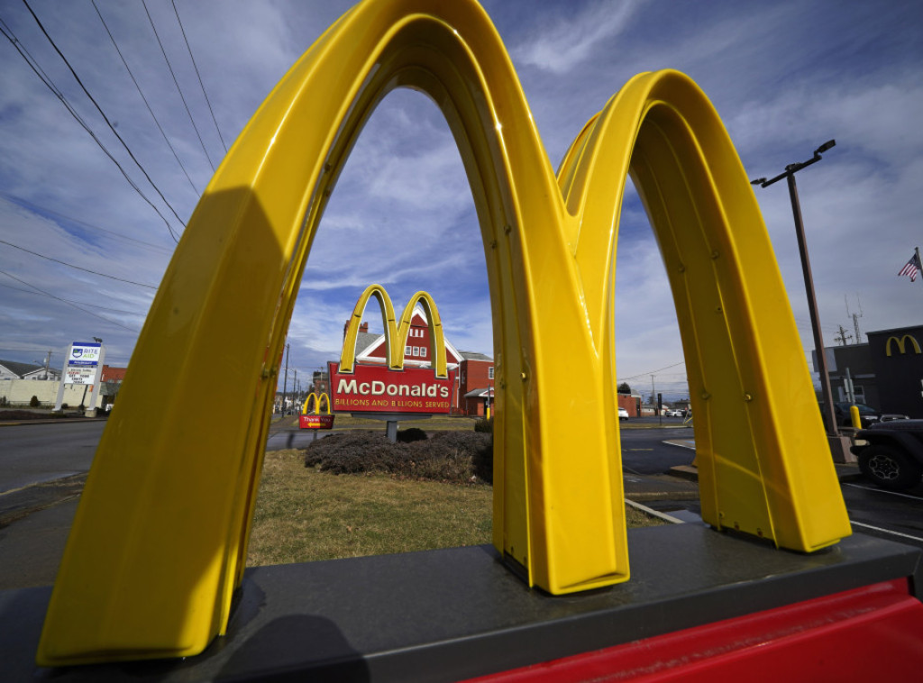 Mekdonalds menja poslovnu politiku, počeće da prodaje veće hamburgere