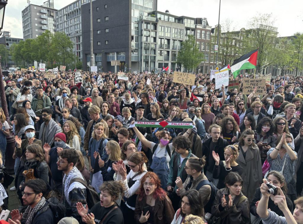 Profesori Univerziteta u Amsterdamu protestovali u znak solidarnosti sa studentima