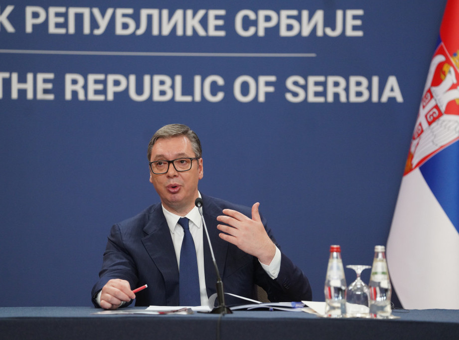 Vučić: Za Srbiju najvažnije razvoj IKT sektora, hrana, lekovi, jačanje vojske