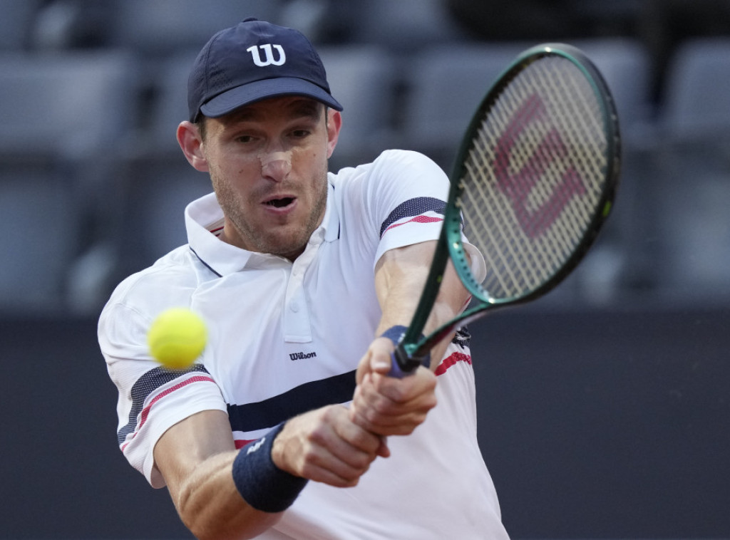 Čileanac Nikolas Hari pobedio Cicipasa i plasirao se u polufinale turnira u Rimu