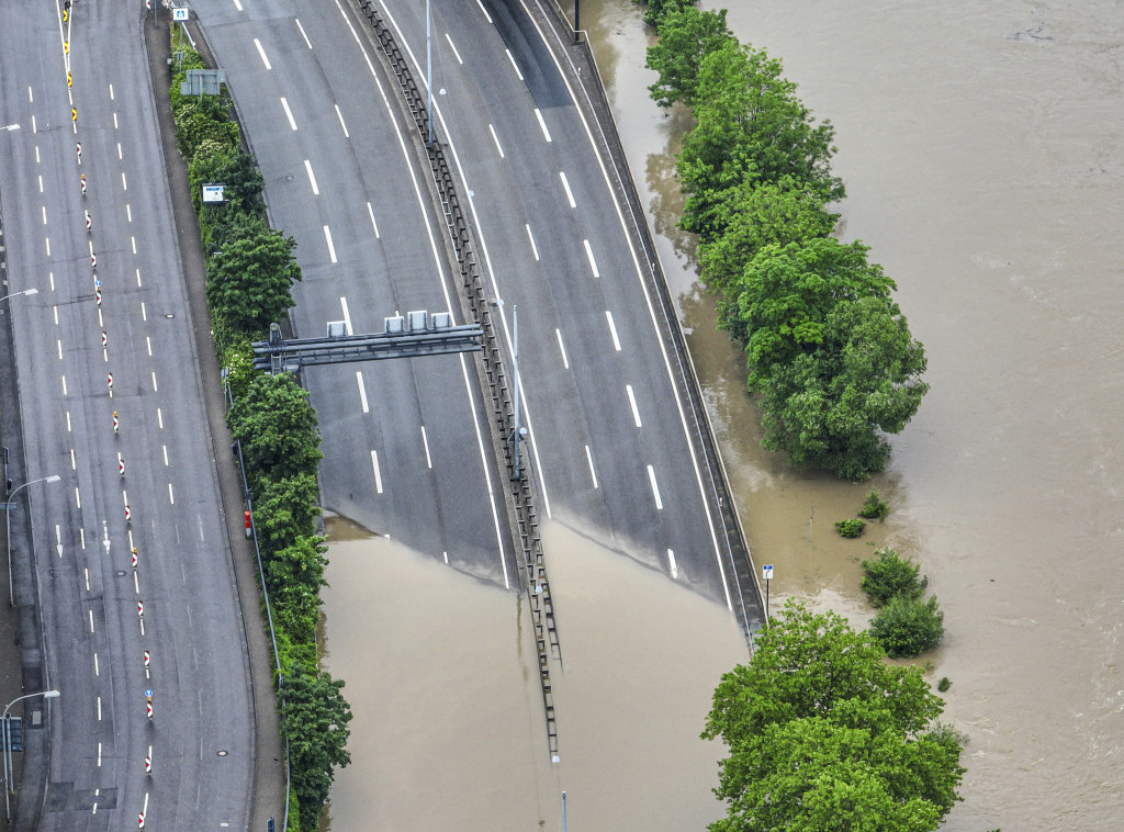 Obilne padavine izazvale poplave i klizišta na zapadu Nemačke
