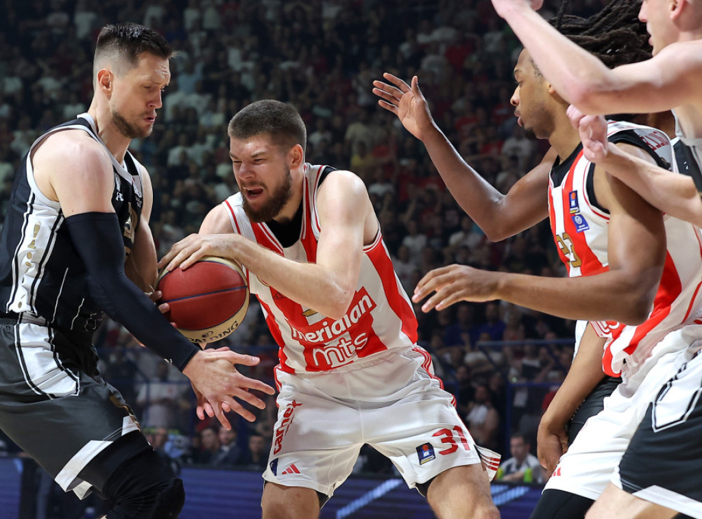 Košarkaši Partizana i Crvene zvezde večeras će igrati treći meč finala ABA lige