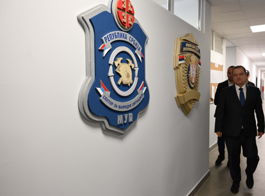 Angažovani svi kapaciteti MUP-a, obezbeđeno 19 agregata za ugrožena područja