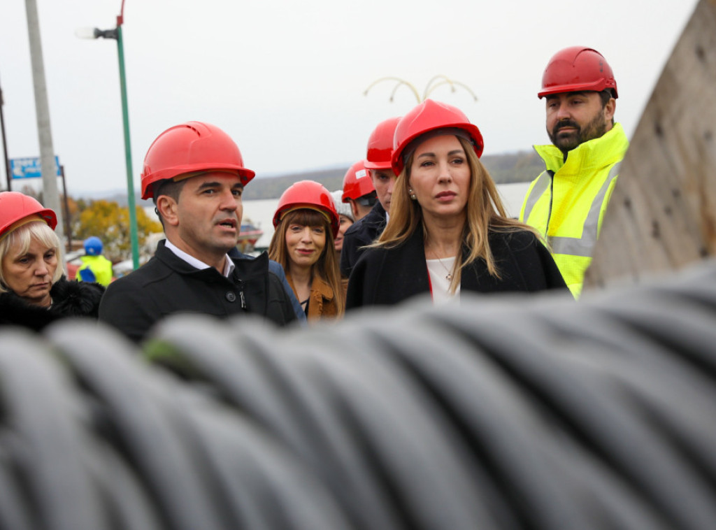 Đedović Handanović: Za manje od godinu dana rekonstruisano 2.500 km niskonaponske mreže