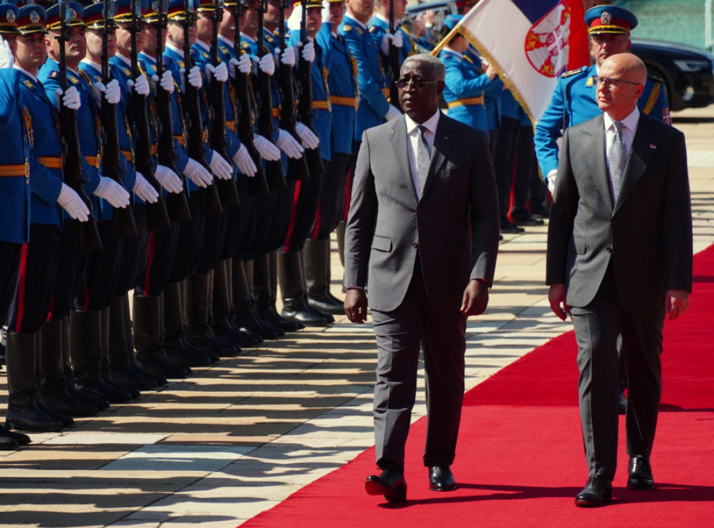 Vučević ispred Palate Srbija dočekao predsednika Vlade Republike Gabon