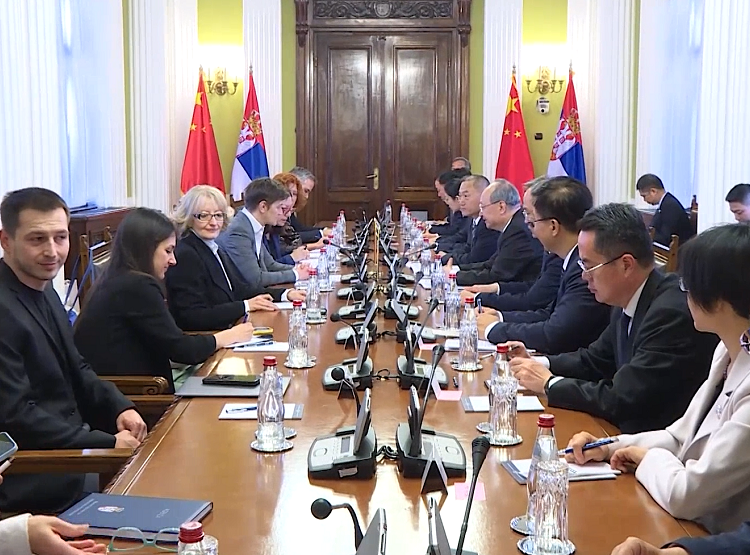 Ana Brnabić sastala se sa sekretarom opštinskog komiteta Pekinga Jin Lijem