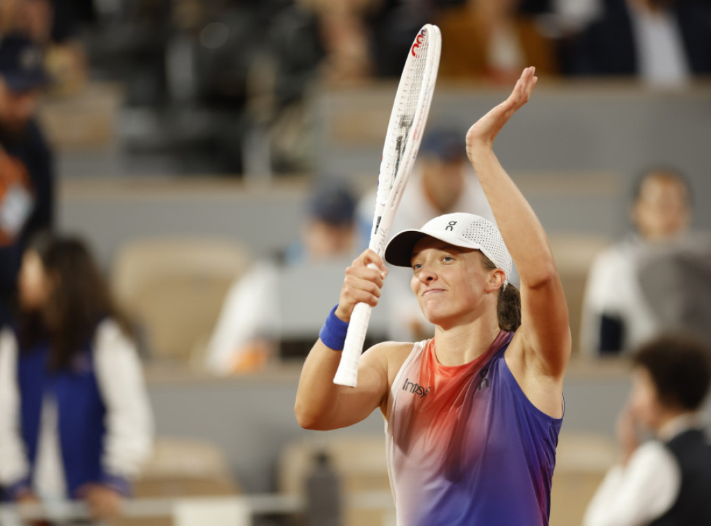 Poljska teniserka Iga Švjontek pobedom počela odbranu titule na Rolan Garosu