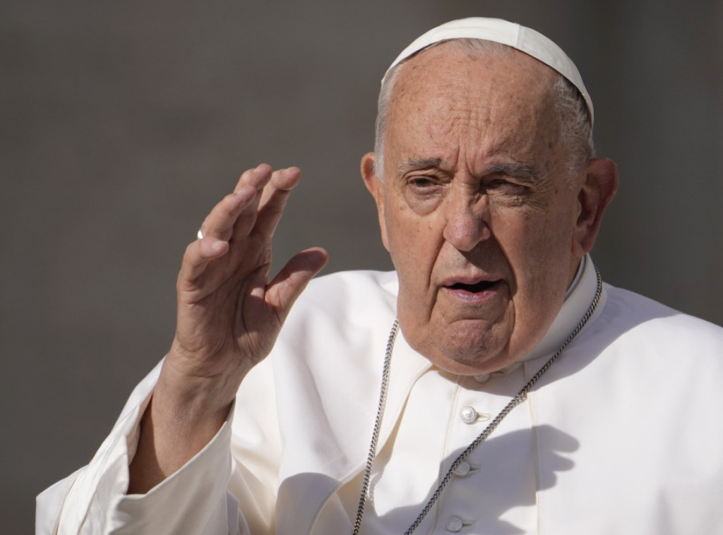 Papa Franja se izvinio posle uvrede na račun homoseksualaca