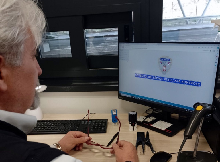 Carinici sprečili krijumčarenje duvana za nargile vrednog skoro milion dinara