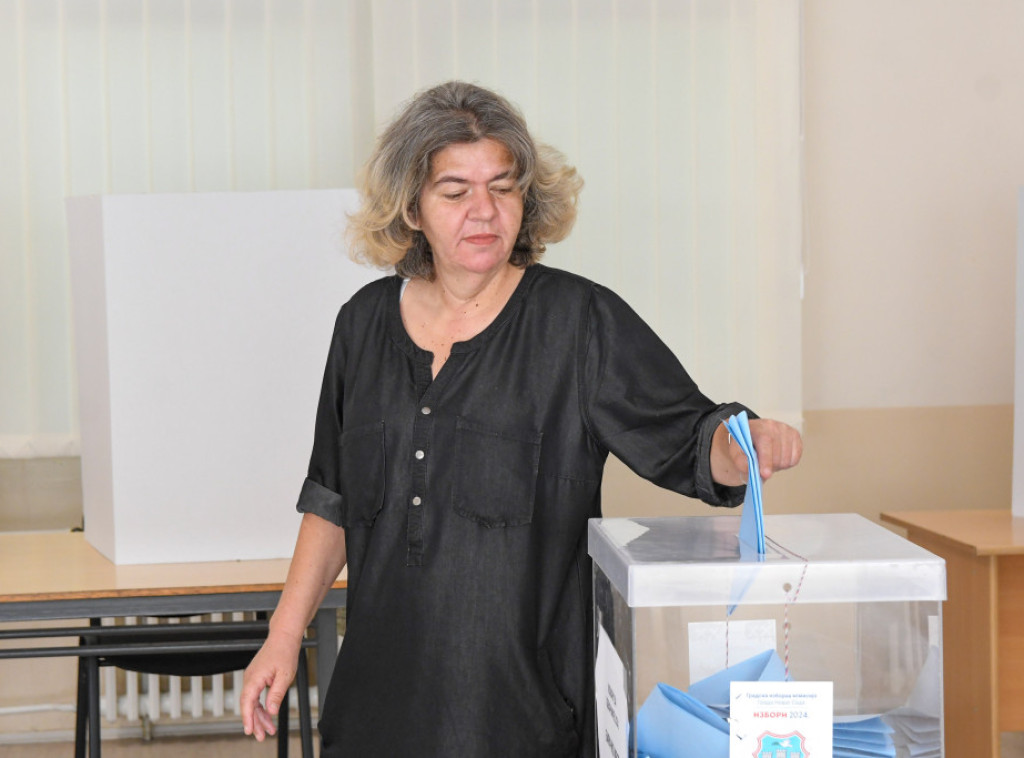 U Novom Sadu do 16.00 sati izašlo 34,35 odsto upisanih birača