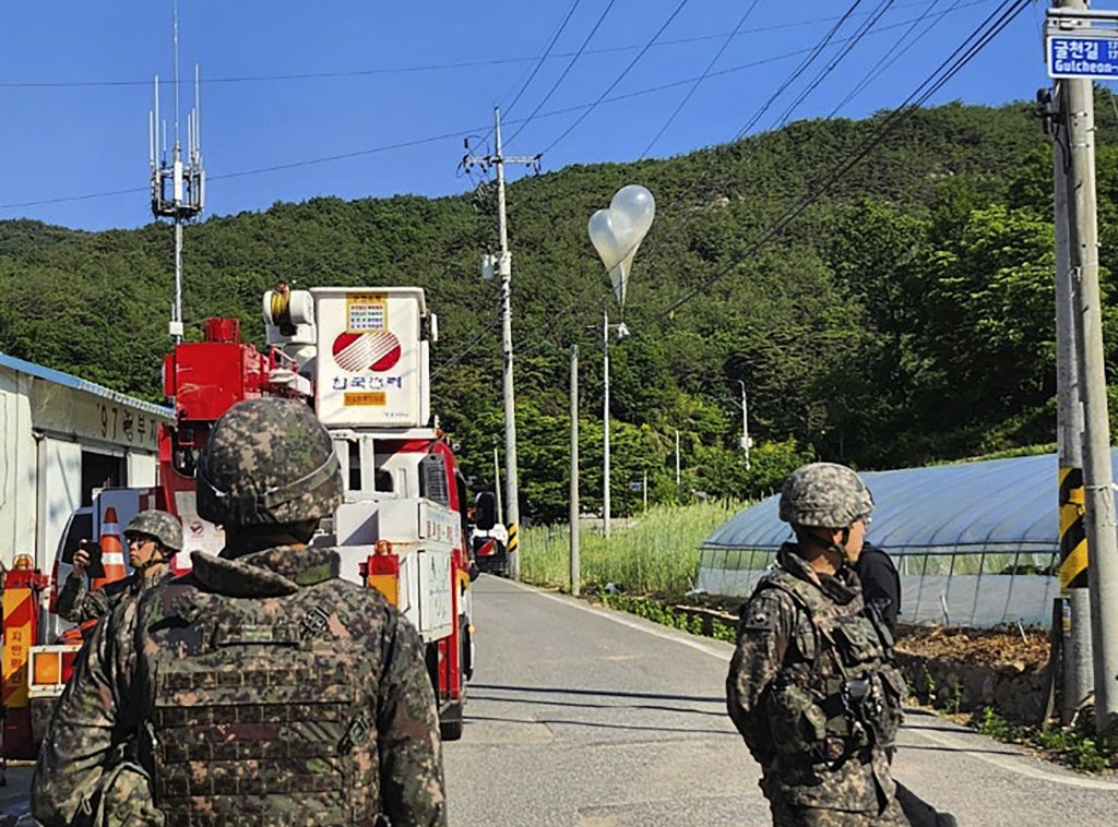 Seul odlučio da suspenduje vojni sporazum sa Pjongjangom zbog provokacija balonima