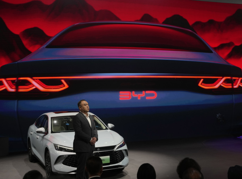 Delegacija srpskih parlamentaraca posetila kompaniju BYD u Šendženu