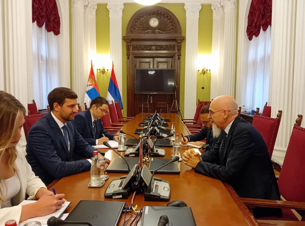 Ministar Đerlek razgovarao sa italijanskim ambasadorom o unapređenju bilateralne saradnje