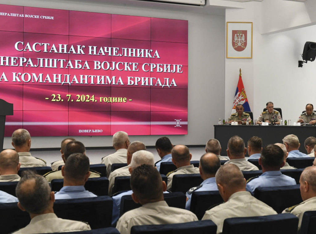 Mojsilović s komandantima jedinica i o prioritetima u izgradnji sposobnosti Vojske Srbije