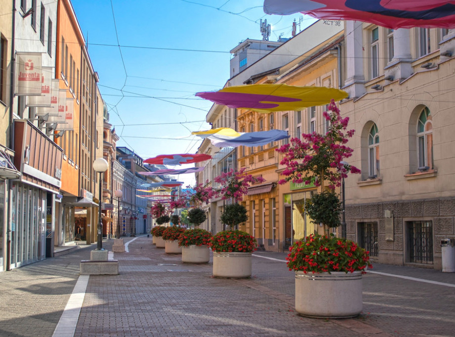 "Leto na Vrbasu" u Banjaluci, danas tradicionalni skokovi sa Gradskog mosta