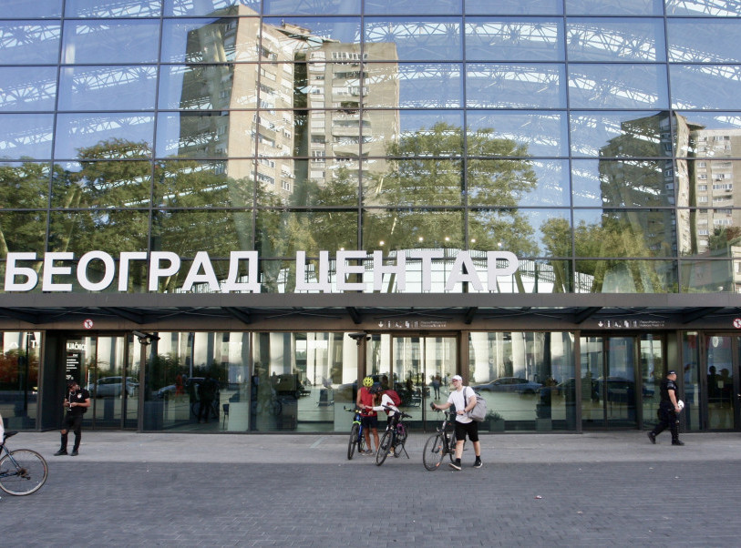 Demonstranti koji su blokirali prugu povukli se sa stanica Prokop i Novi Beograd