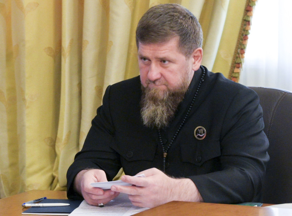 Kadirov poklanja ajfone 17 onima koji glasaju za Grozni-Siti na novoj novčanici