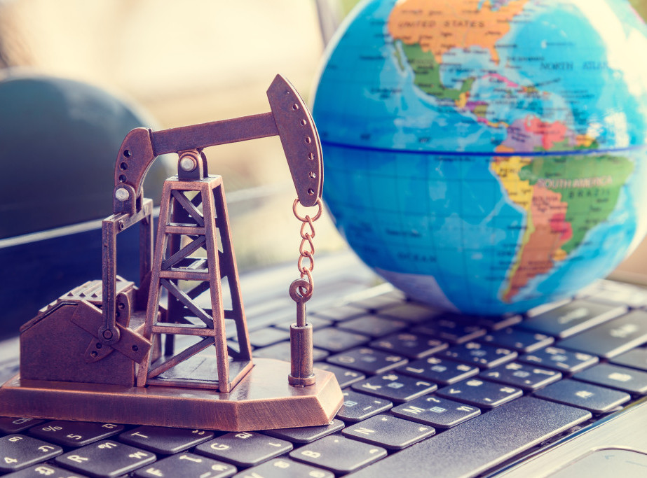 Cene sirove nafte porasle za oko četiri odsto