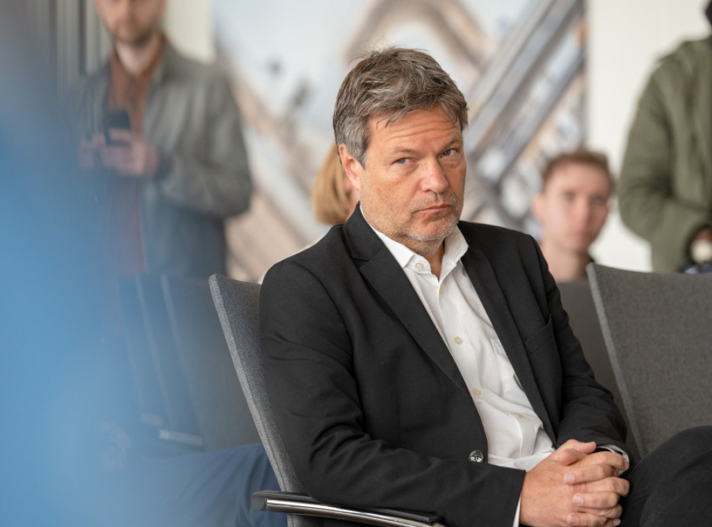 Bivši nemački vicekancelar Robert Habek povlači se iz politike