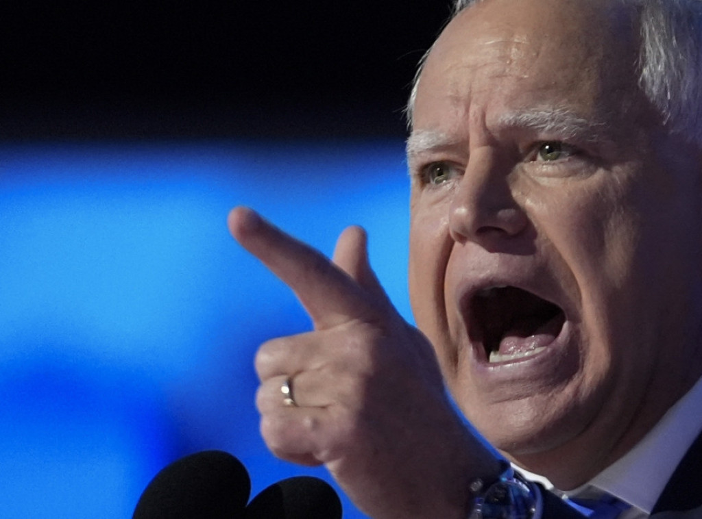 Tim Volc prihvatio potpredsedničku nominaciju, na konvenciji govorili Klinton i Opra