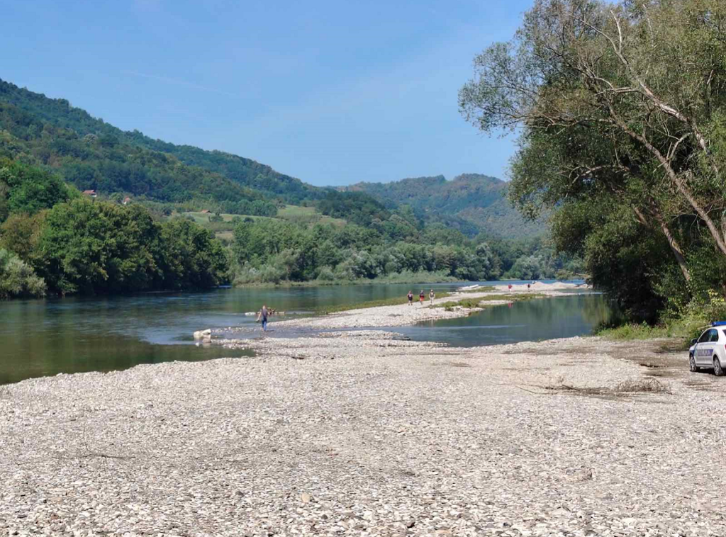 Loznica: U toku potraga za muškarcem,sumnja se da se utopio u Drini