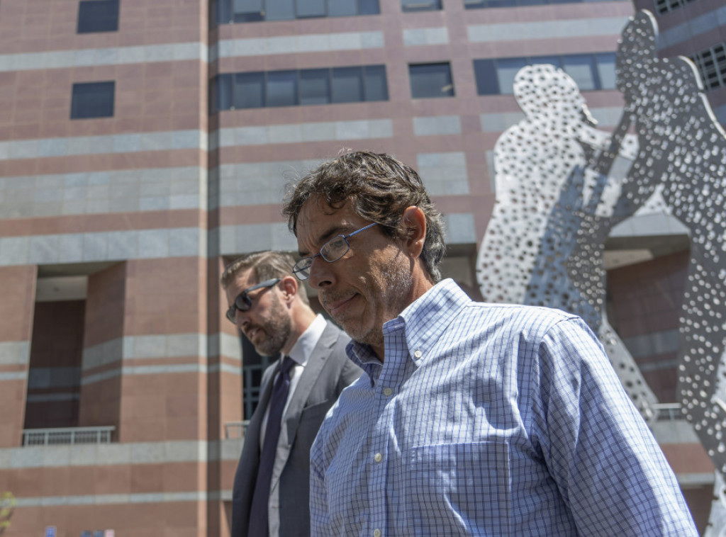 Jednom od doktora optuženih za smrt Metjua Perija zabranjena lekarska praksa