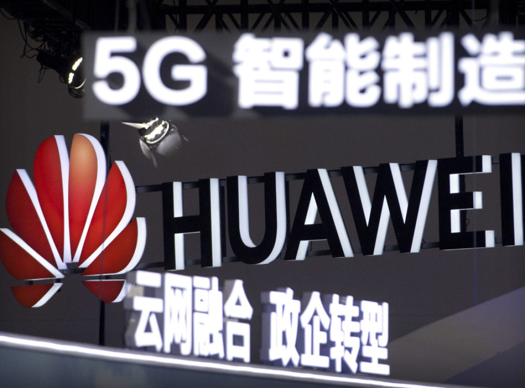 Profit Huaveja u prvoj polovini 2025. pao za 32 odsto međugodišnje na 4,45 milijardi evra