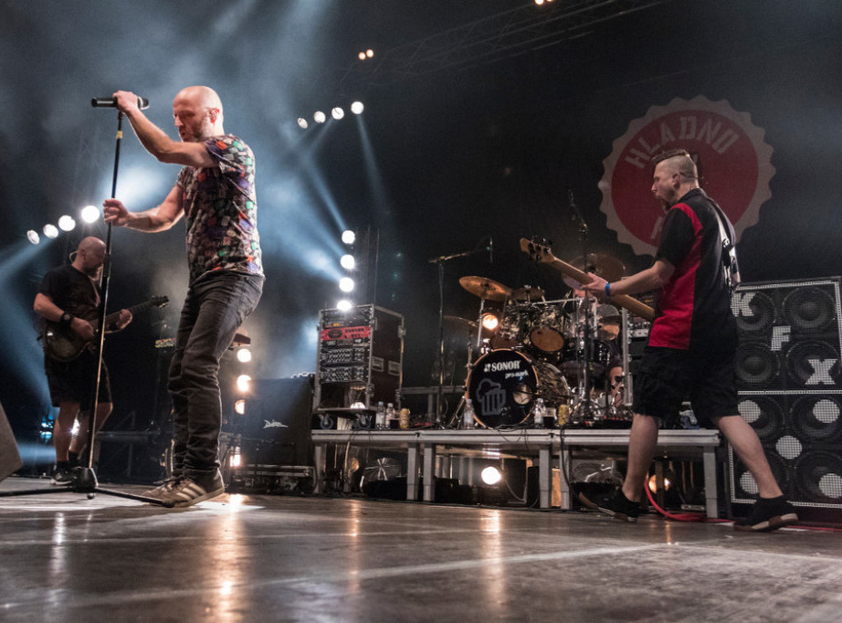 RTL: Uhapšen Mile Kekin, bivši frotmen grupe "Hladno pivo"