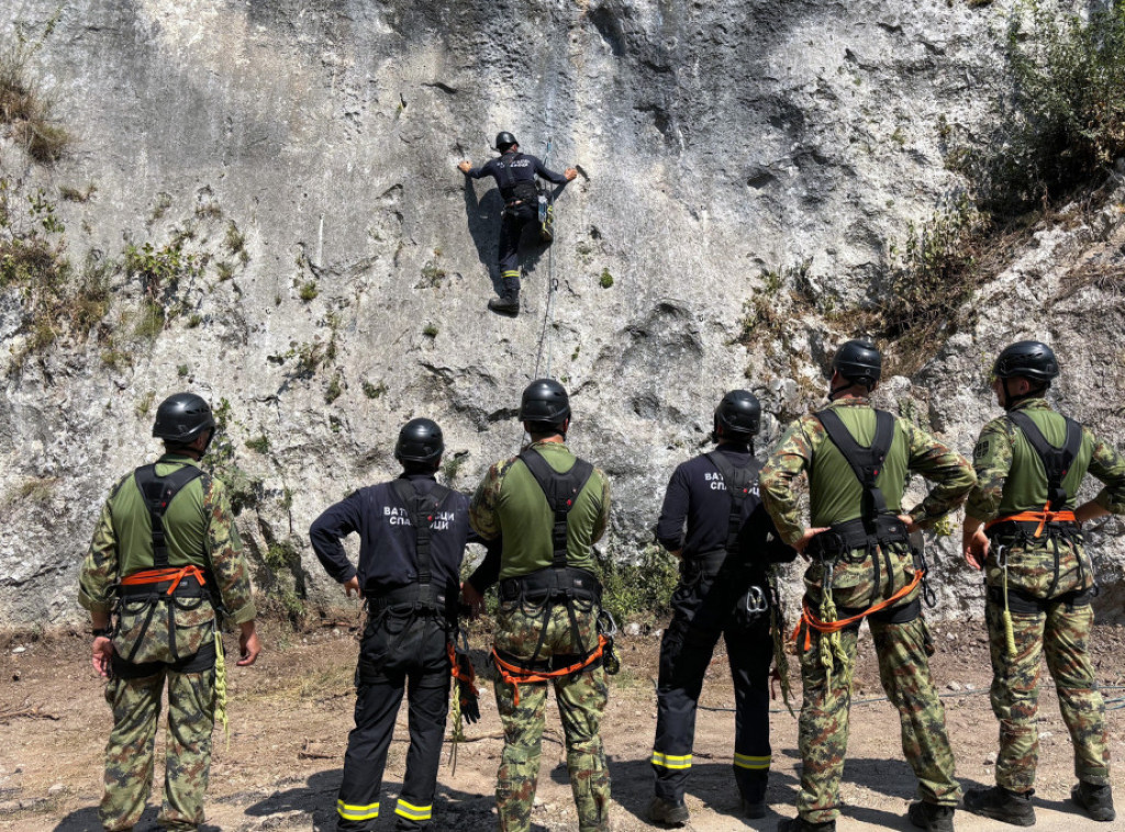 U toku kurs veranja i gorske službe spasavanja u letnjim uslovima