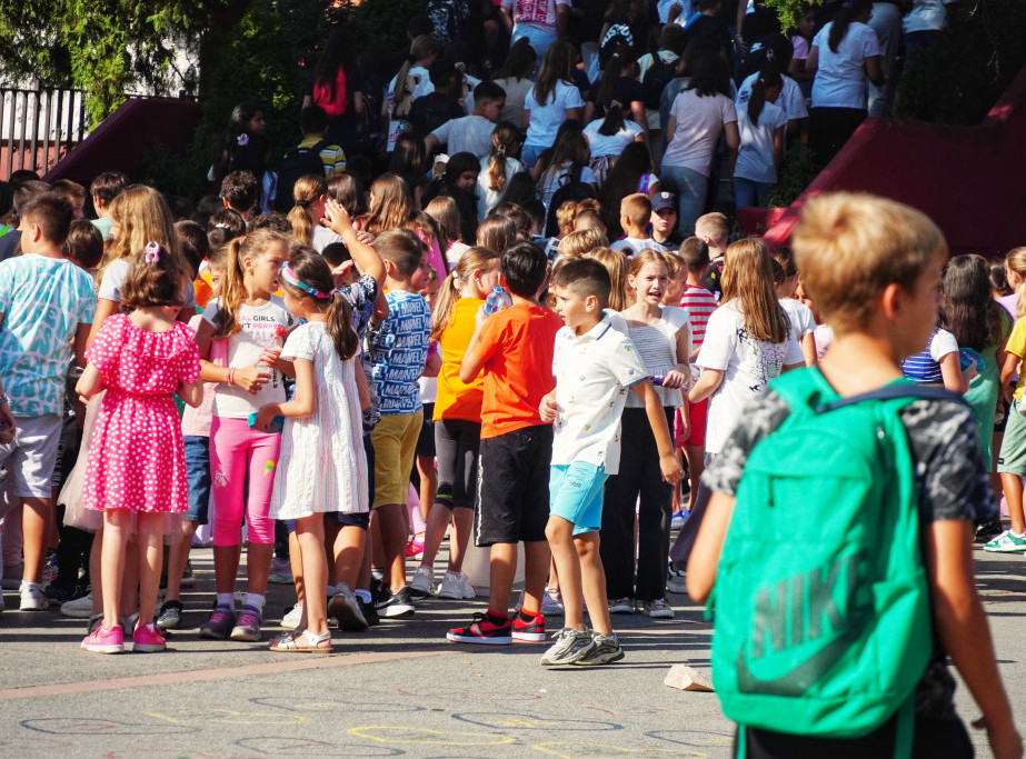 Čačak dodeljuje 10.000 dinara jednokratne pomoći prvacima u školskoj 2026/2027. godini