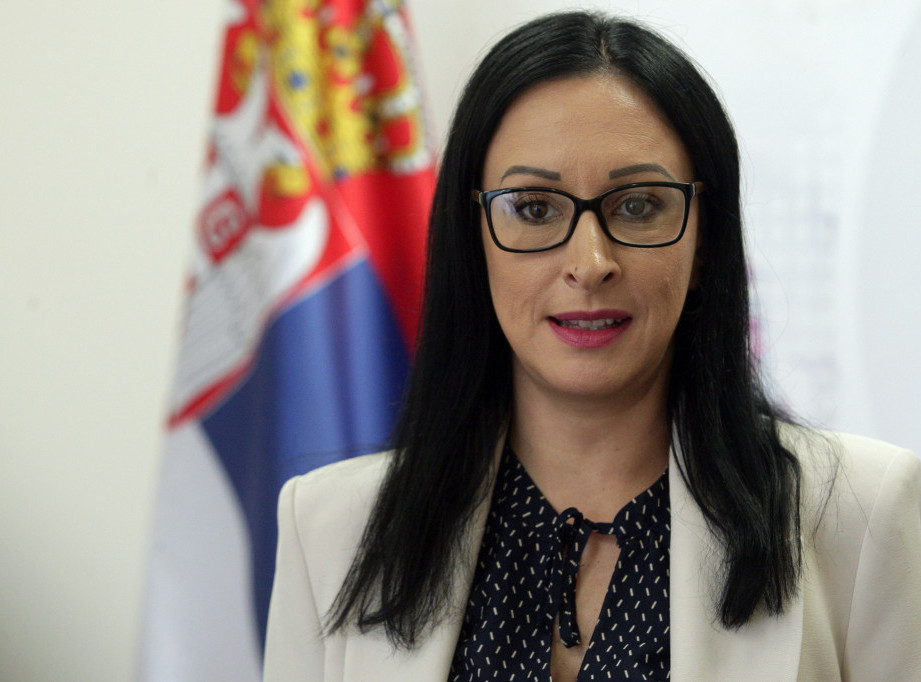 Jelena Žarić Kovačević: Ispitati sve okolnosti u vezi sa incidentom na vozilu predsednika