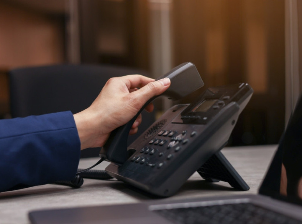 SAD ukidaju liniju za prevenciju samoubistva mladih pripadnika LGBT+ zajednice