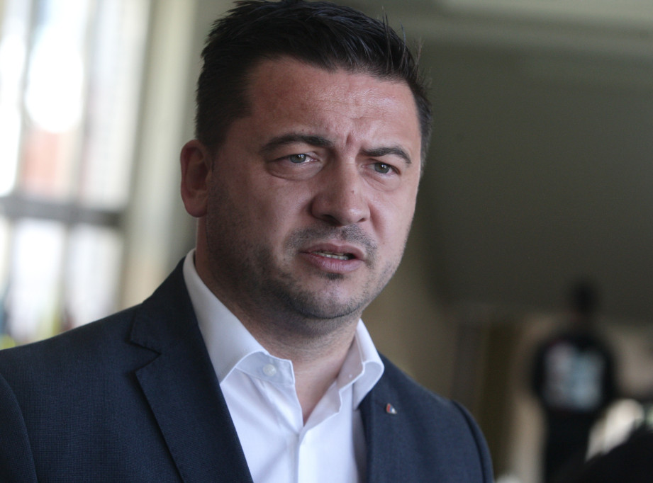 Branko Stamatović: Kampanjom 'Na maturu bez automobila' podižemo svest mladih o bezbednosti
