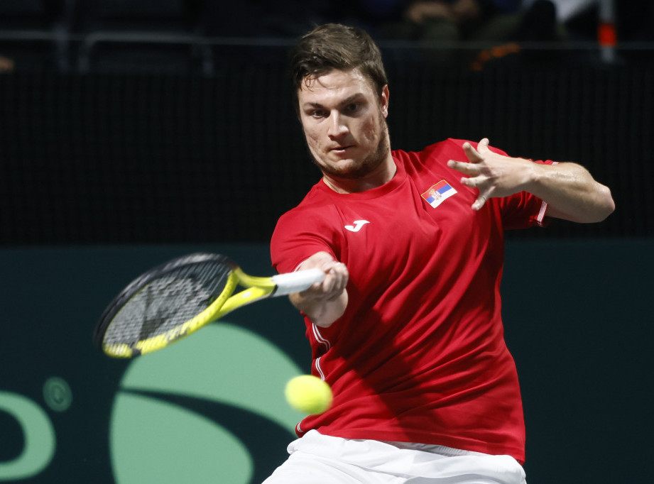 Srpski teniser Miomir Kecmanović eliminisan u drugom kolu Mastersa u Parizu