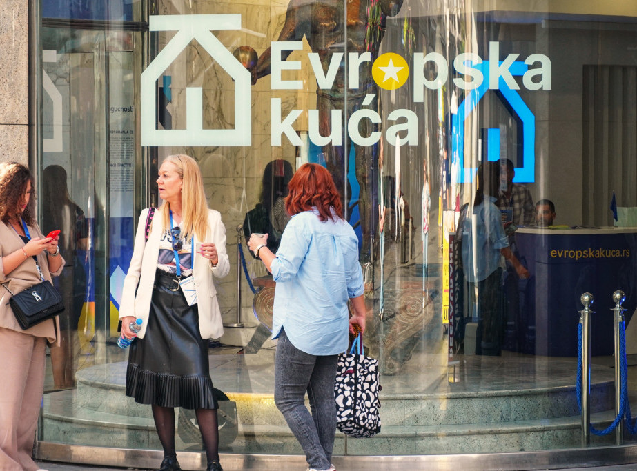 Izložba "Prosvetljujuće putovanje" otvorena u Evropskoj kući u Beogradu