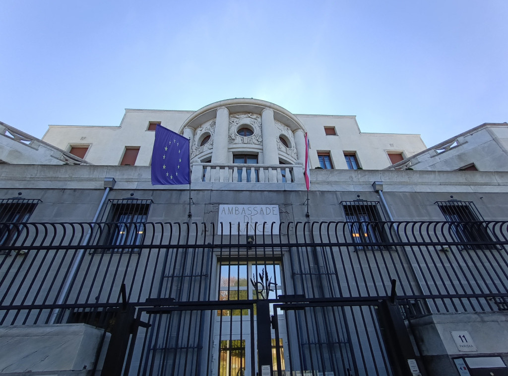 Ambasada Francuske u Prištini: Akcije Prištine na severu štete naporima za normalizaciju