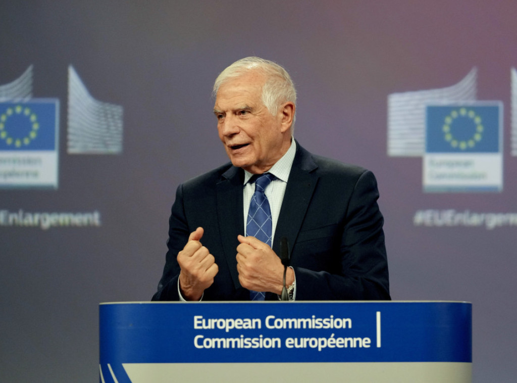 Borelj ohrabruje Francusku i Nemačku da povedu izgradnju evropske odbrane